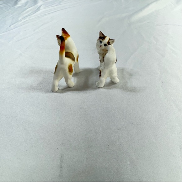 Bone China Calico and Persian Cat Figurines - Picture 7 of 8